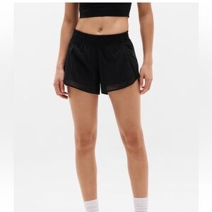Athleta mesh racer run short